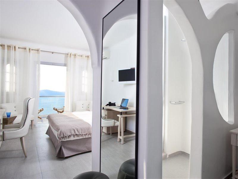 Belvedere Suites Firostefani Buitenkant foto